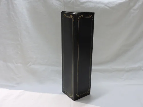 Kartón na 1fl čiery/zlatý 000016