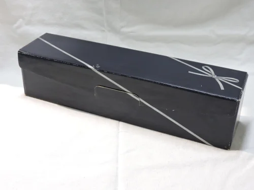 Kartón na 1fl modrá s mašľou 000138